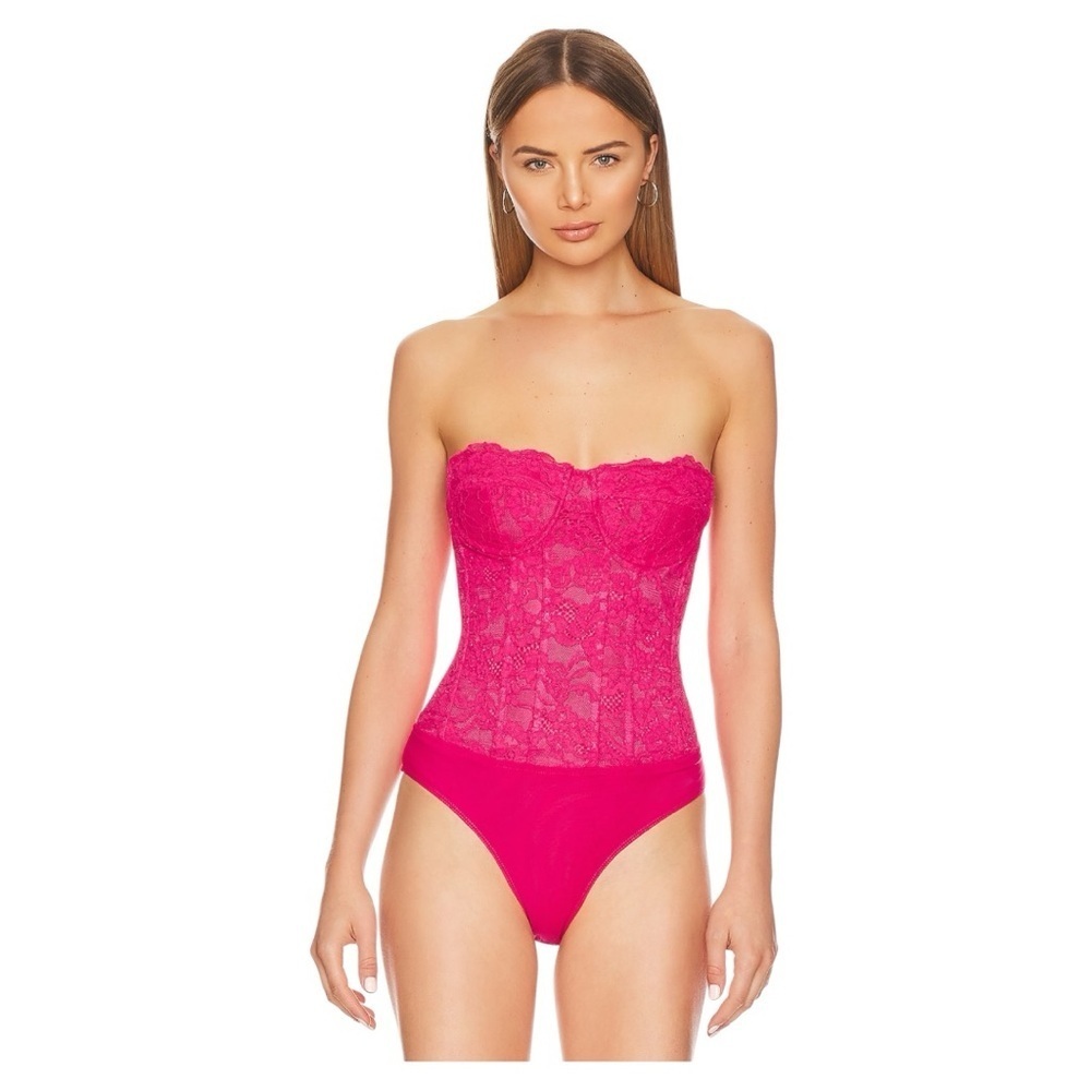 Bardot Oskar Bodysuit in Hot Pink